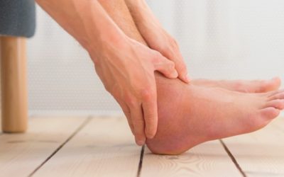 Desde hinchazón a dolor de piernas y mal aliento:8 signos y síntomas a los que debés prestar atención